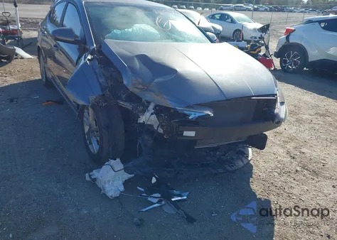 2019 Hyundai Elantra Value Edition z USA, uszkodzony, nr VIN 5NPD84LF8KH450194